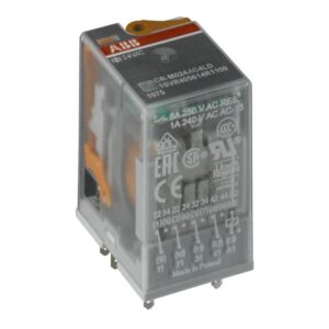ABB CR-M230AC4 dugaszolható interfész relé 230V 6A.