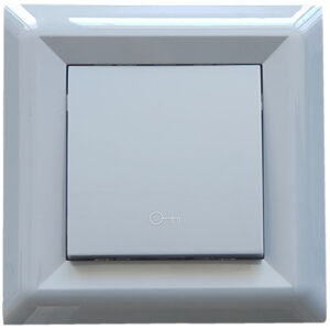 LB Light Softline szürke kapunyitó nyomógomb rejtett szereléshez, 10A, 220V AC, IP21 védelemmel, csavar nélküli csatlakozással.